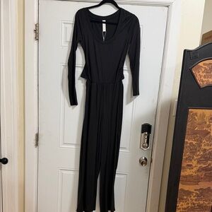 HALARA Sleek Black Long Sleeve Jumpsuit